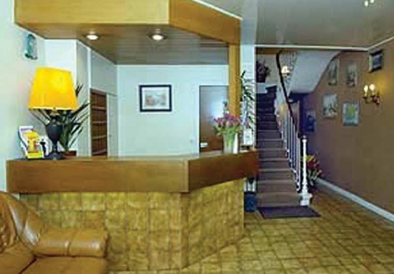 Hotel Pavillon De Montmartre 3*